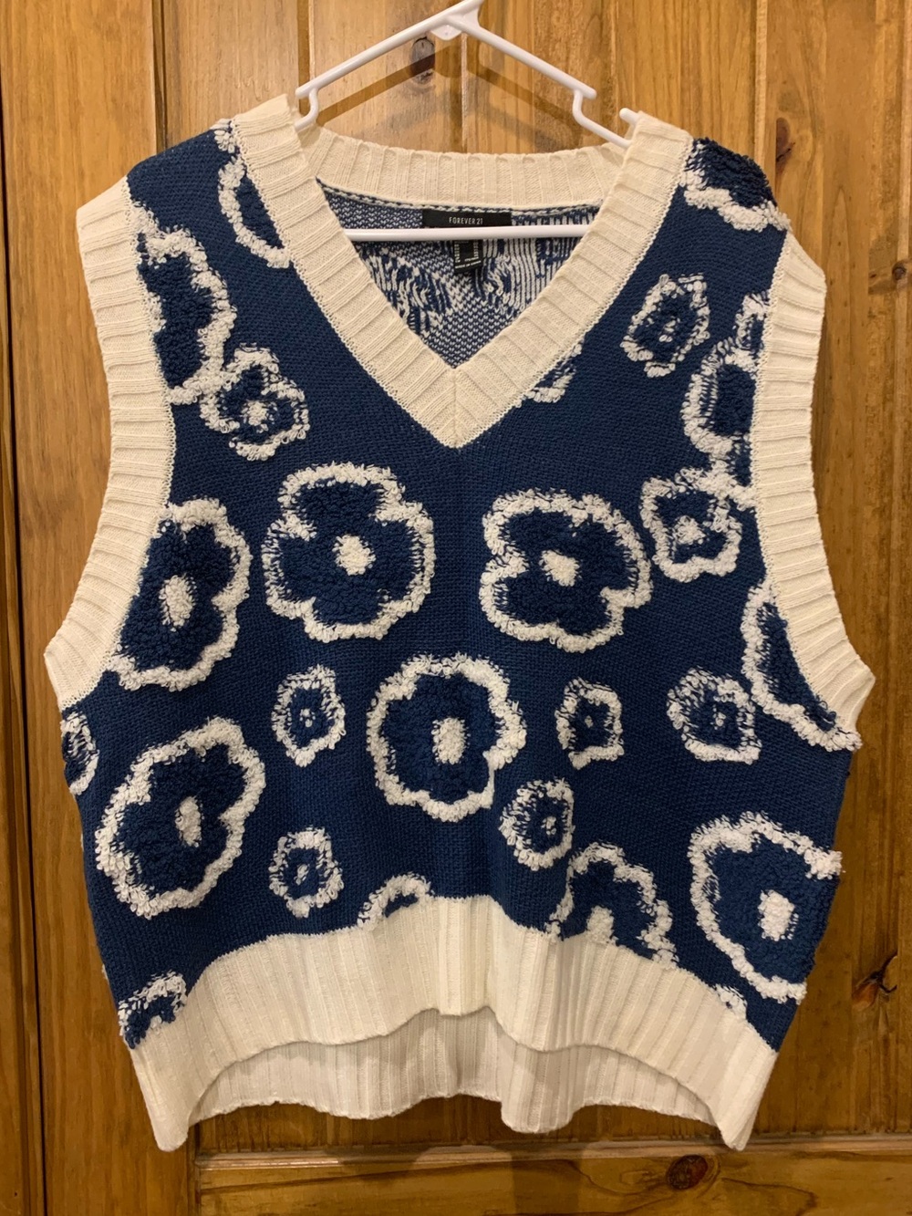 Floral Knit V-Neck Sweater Vest - Blue/Cream